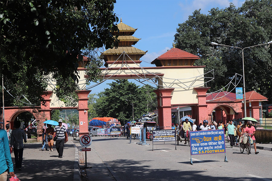 मेची भन्सारः छ महिनामा सात अर्ब १९ करोड रूपैयाँको अलैँची