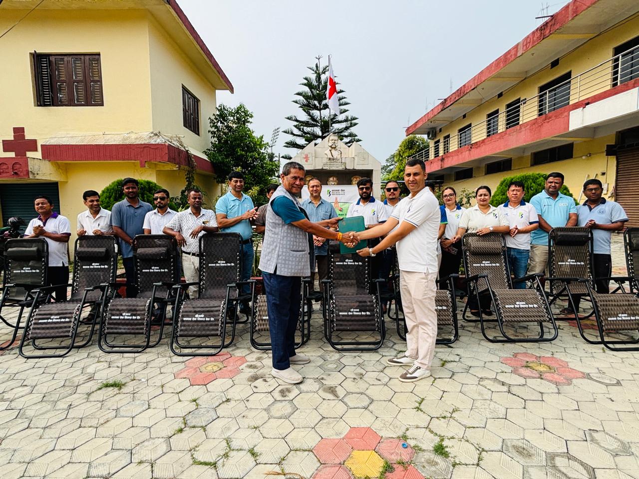 कामना सेवा विकास बैंकद्वारा नेपाल रेडक्रस सोसाइटीलाई डोनर बेड हस्तान्तरण 